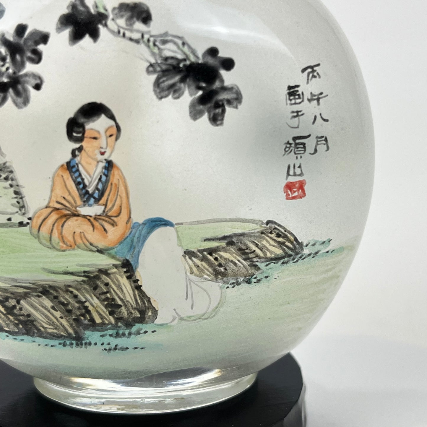Vintage Chinese Reverse-Painted Snuff Bottle Round 3.5”