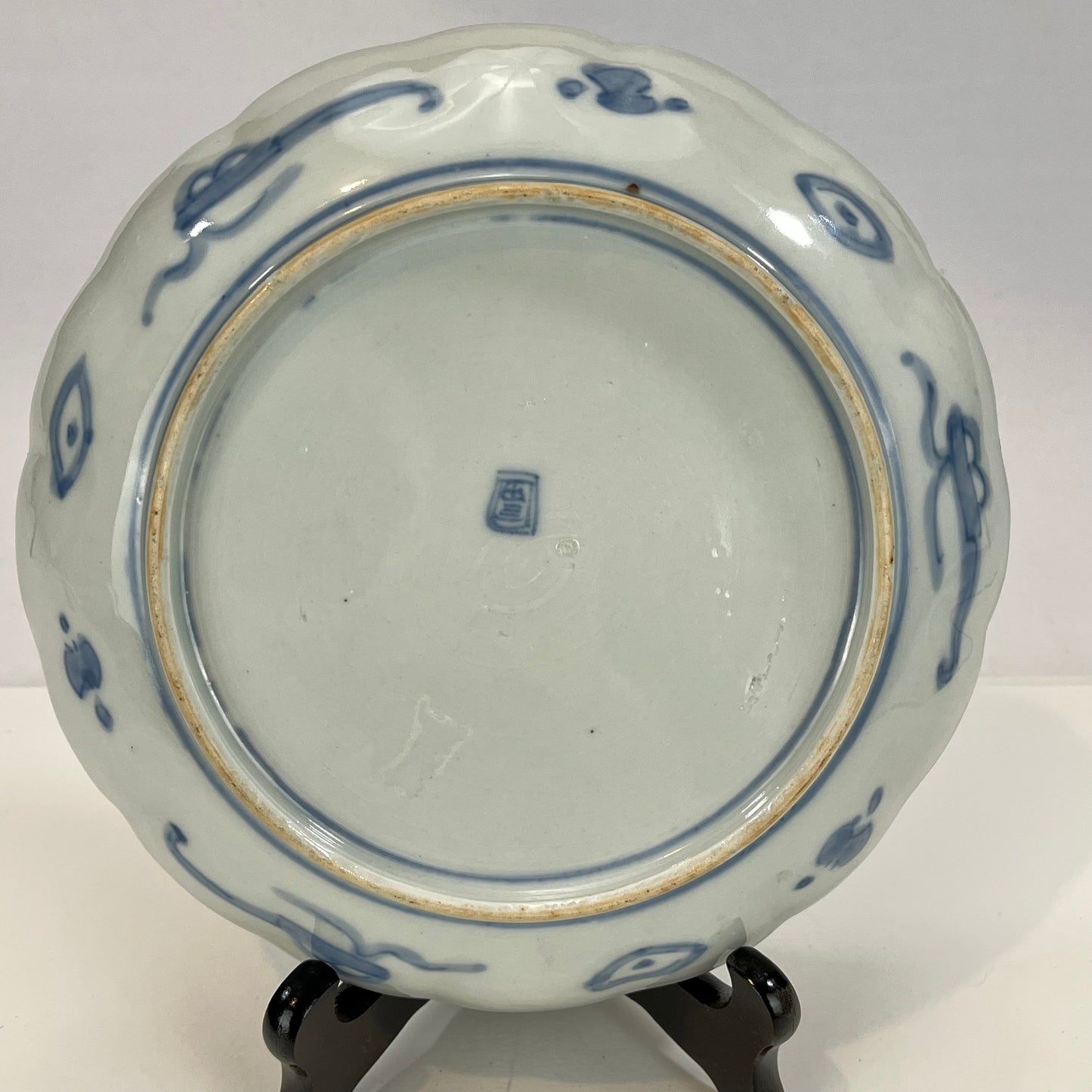 Antique Meiji Era Japanese Ceramic Aka-Imari Plate Traditional Designs