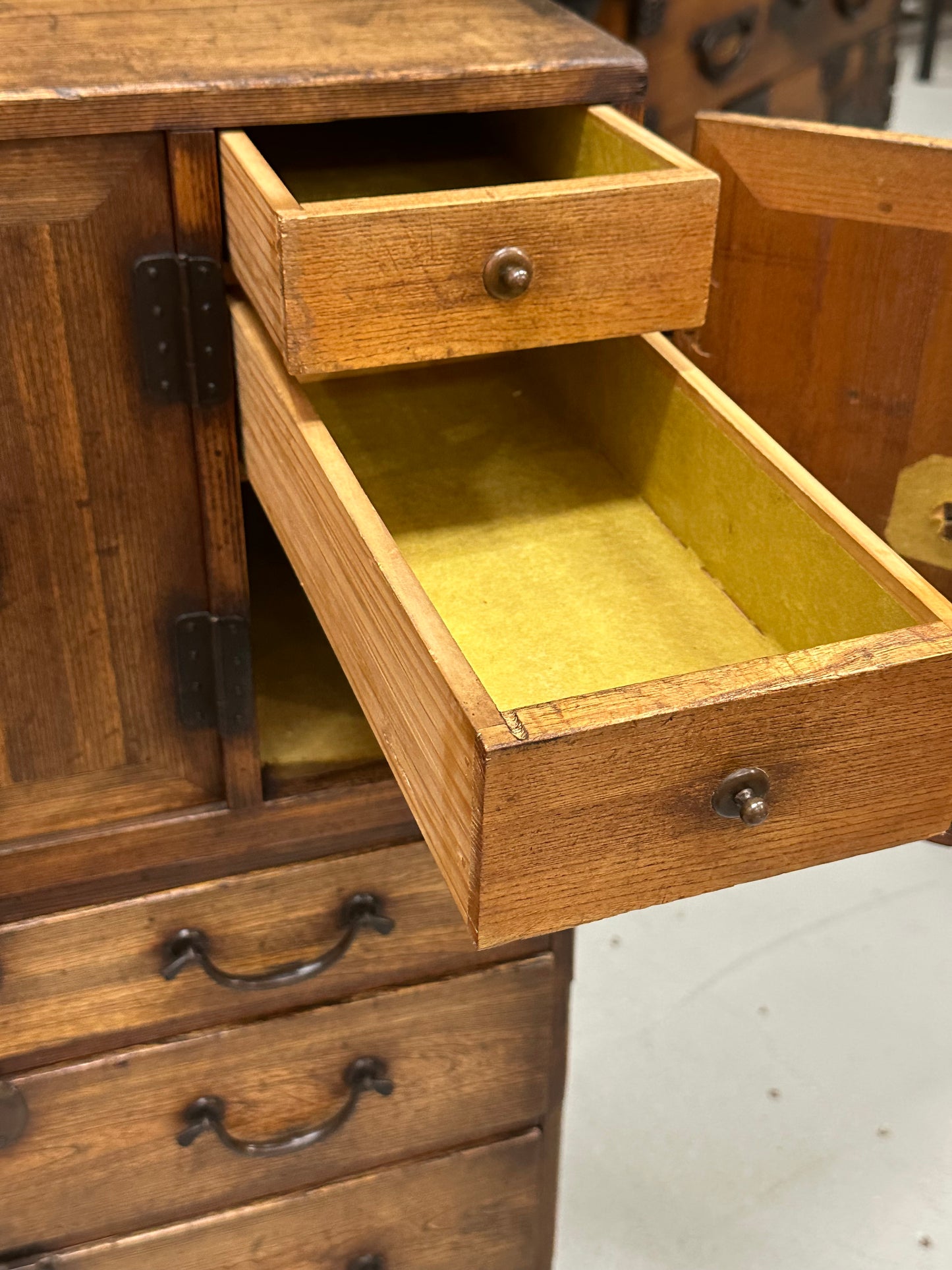 Antique Japanese Taisho Era (c1920’s) Kiri Kodansu Personal Tansu 6 Drawer 24"W