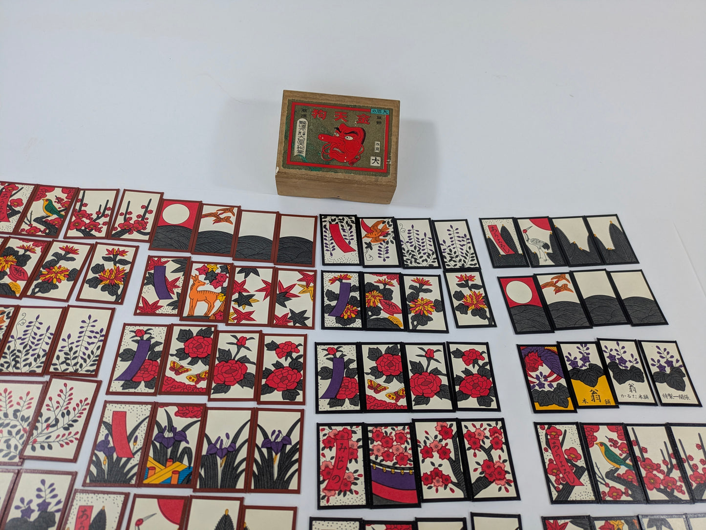 Vintage Compleate Set of Hanafude Cards w/ Kiri Wood Box