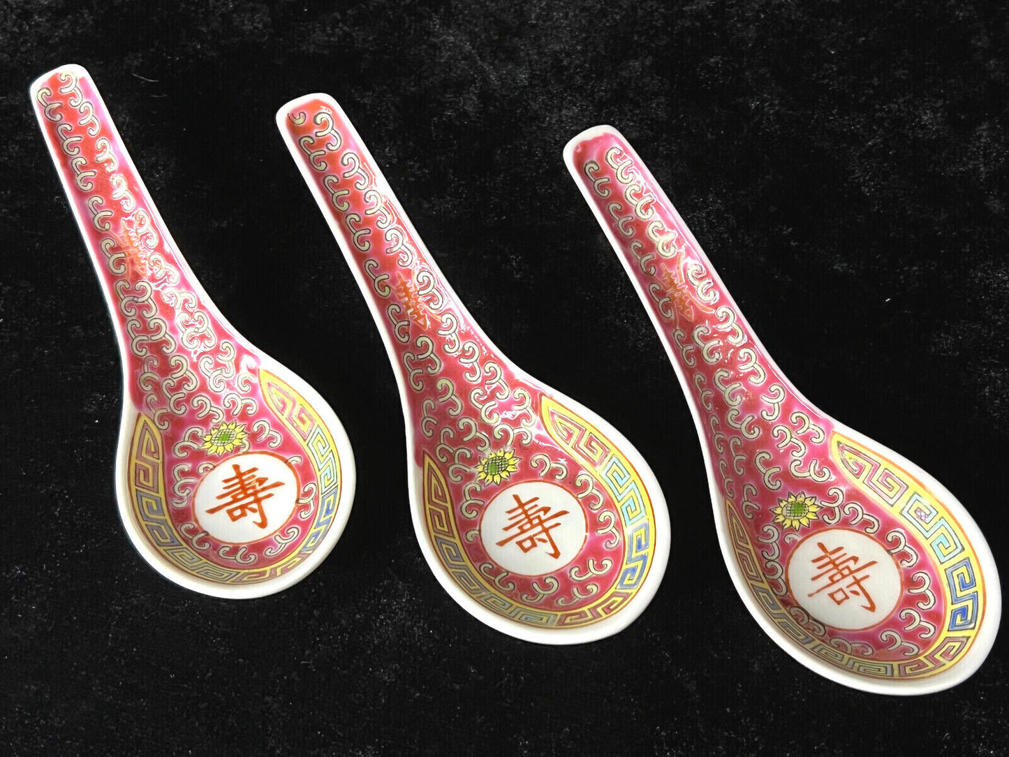 Vintage Chinese Ceramic Spoons in the Wanshou Wujiang Design 萬壽無疆