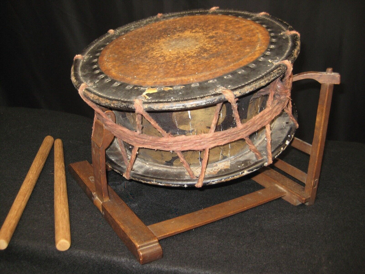 Antique Japanese Mid-Edo (1700'S) Drum Noh-Daiko Shimedaiko with Stand