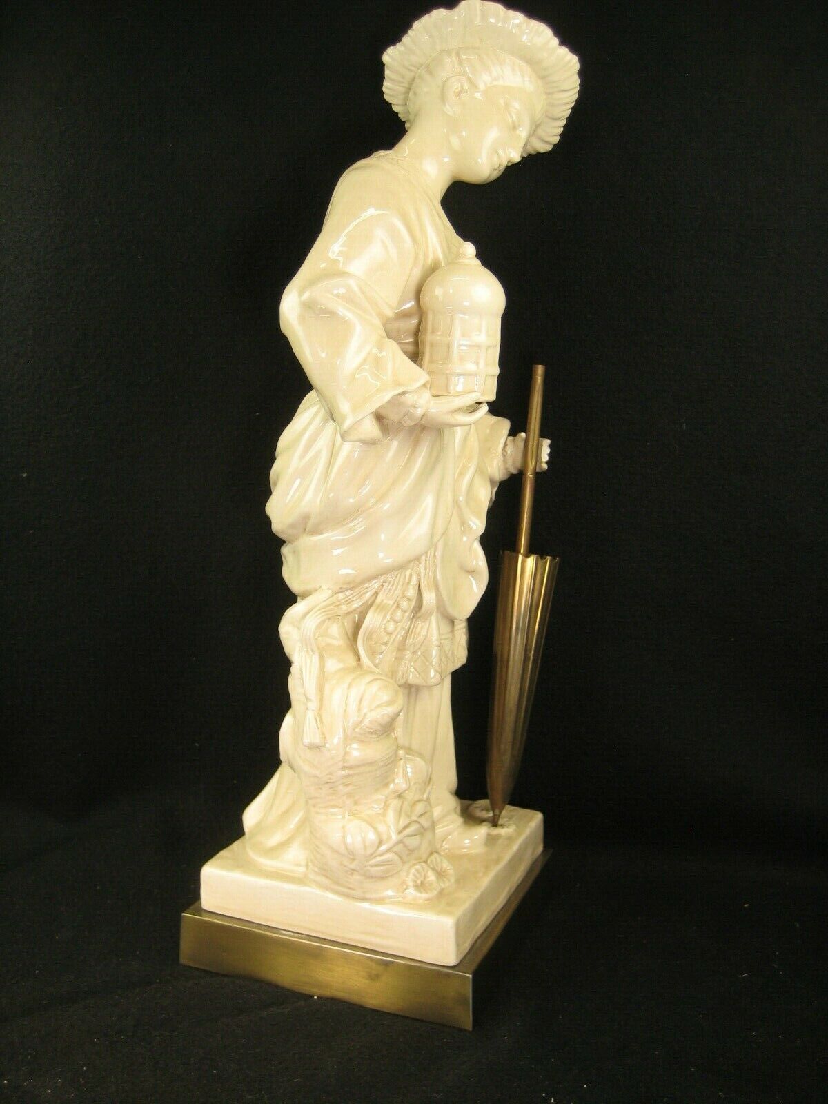 Vintage Chinese Statue (C.1960'S) Blanc De Chine Porcelain Woman W/ Umbrella