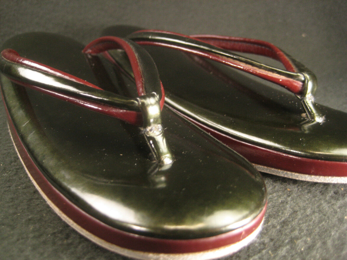 Vintage Japanese Geta Sandals Green & Red Plastic Extra Small Narrow