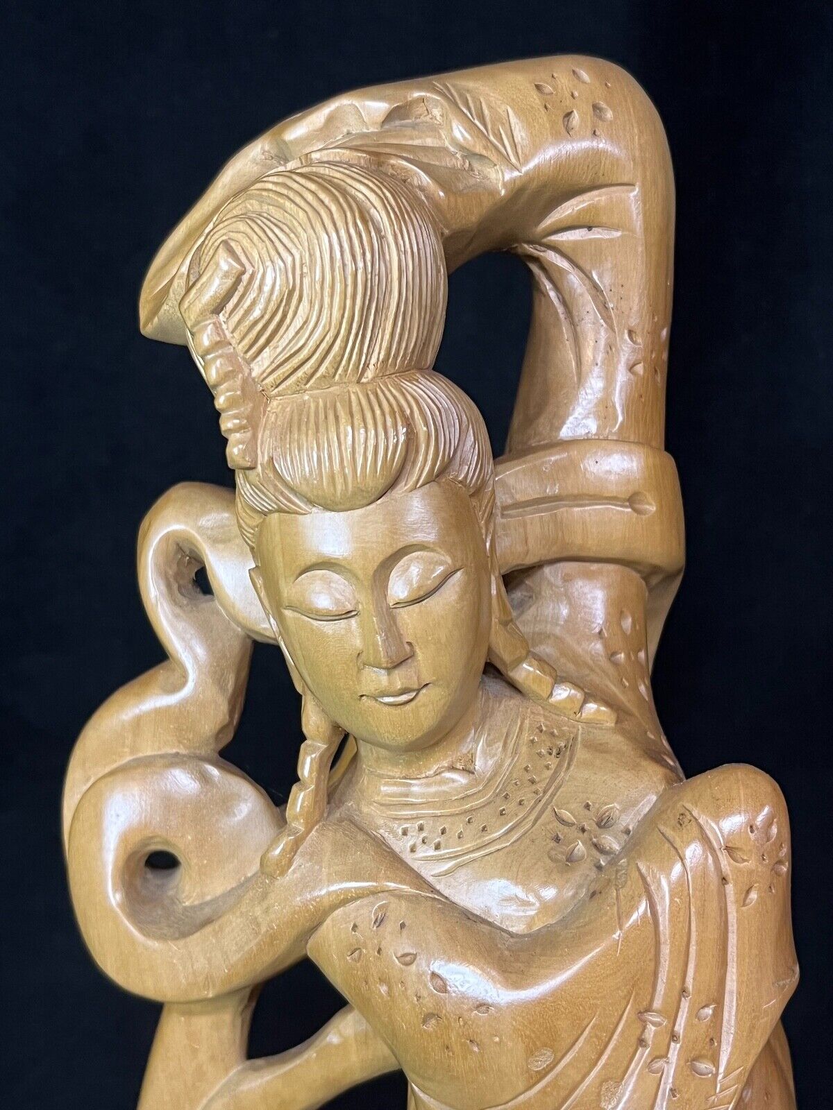 Vintage Chinese Quan Yin Carved Sculpture 18" Goddess ff Compassion