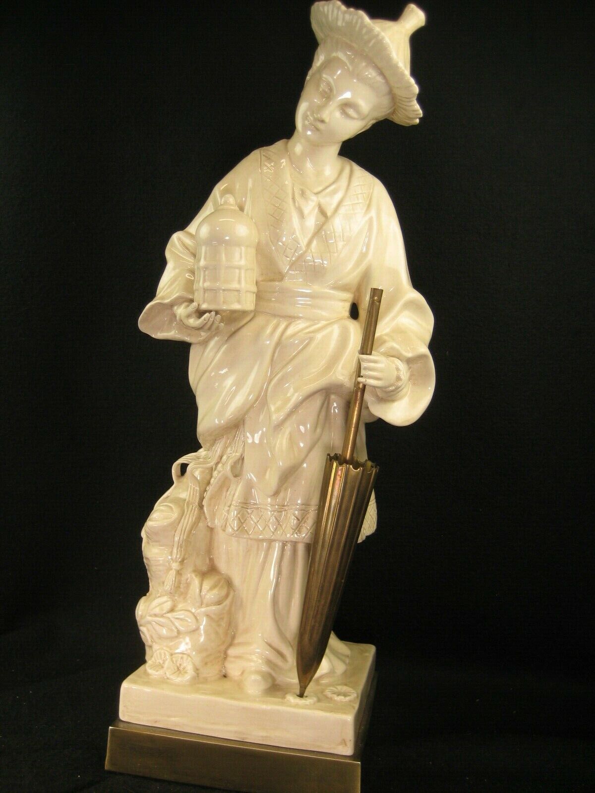 Vintage Chinese Statue (C.1960'S) Blanc De Chine Porcelain Woman W/ Umbrella