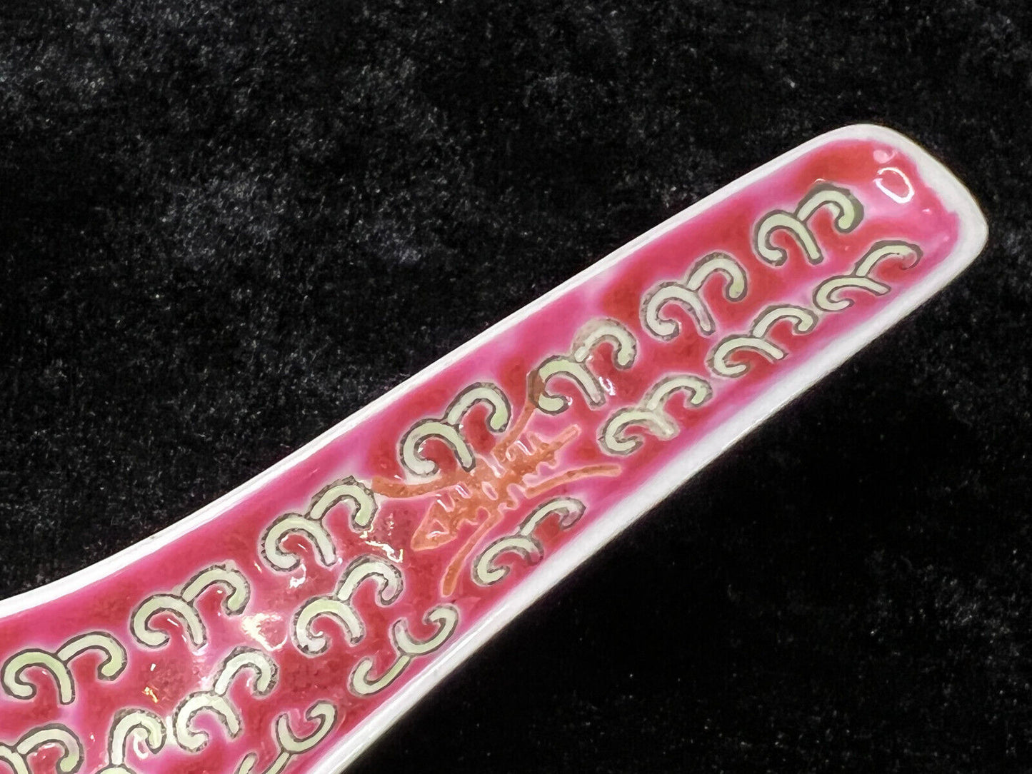 Vintage Chinese Ceramic Spoons in the Wanshou Wujiang Design 萬壽無疆