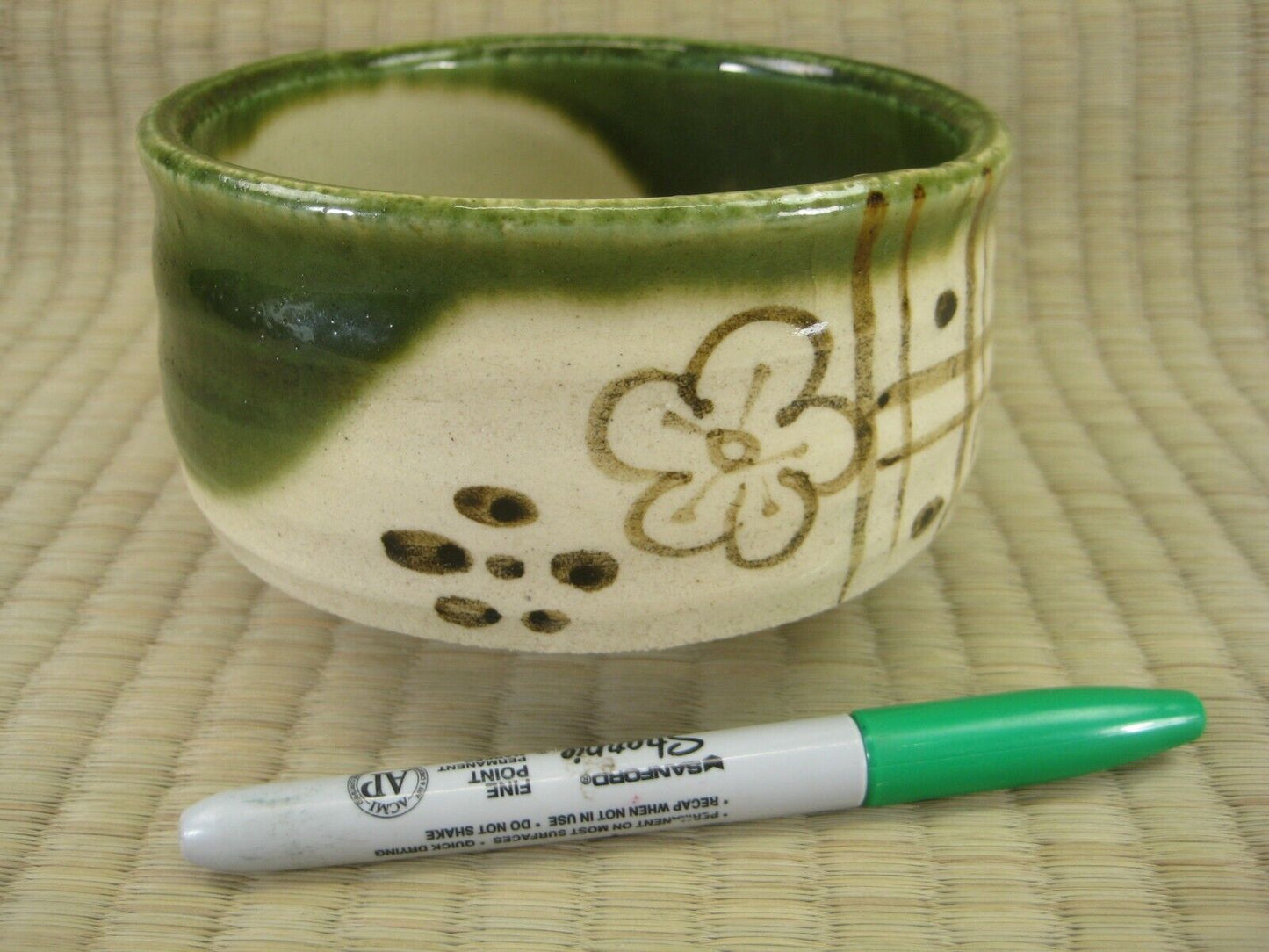 Vintage Japanese Oribe Ware Tea Ceremony Chawan Tea Bowl Green Plum Blossoms 5"