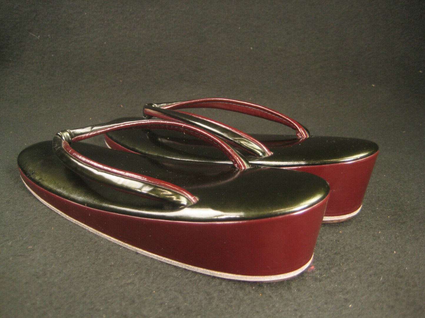 Vintage Japanese Geta Sandals Green & Red Plastic Extra Small Narrow