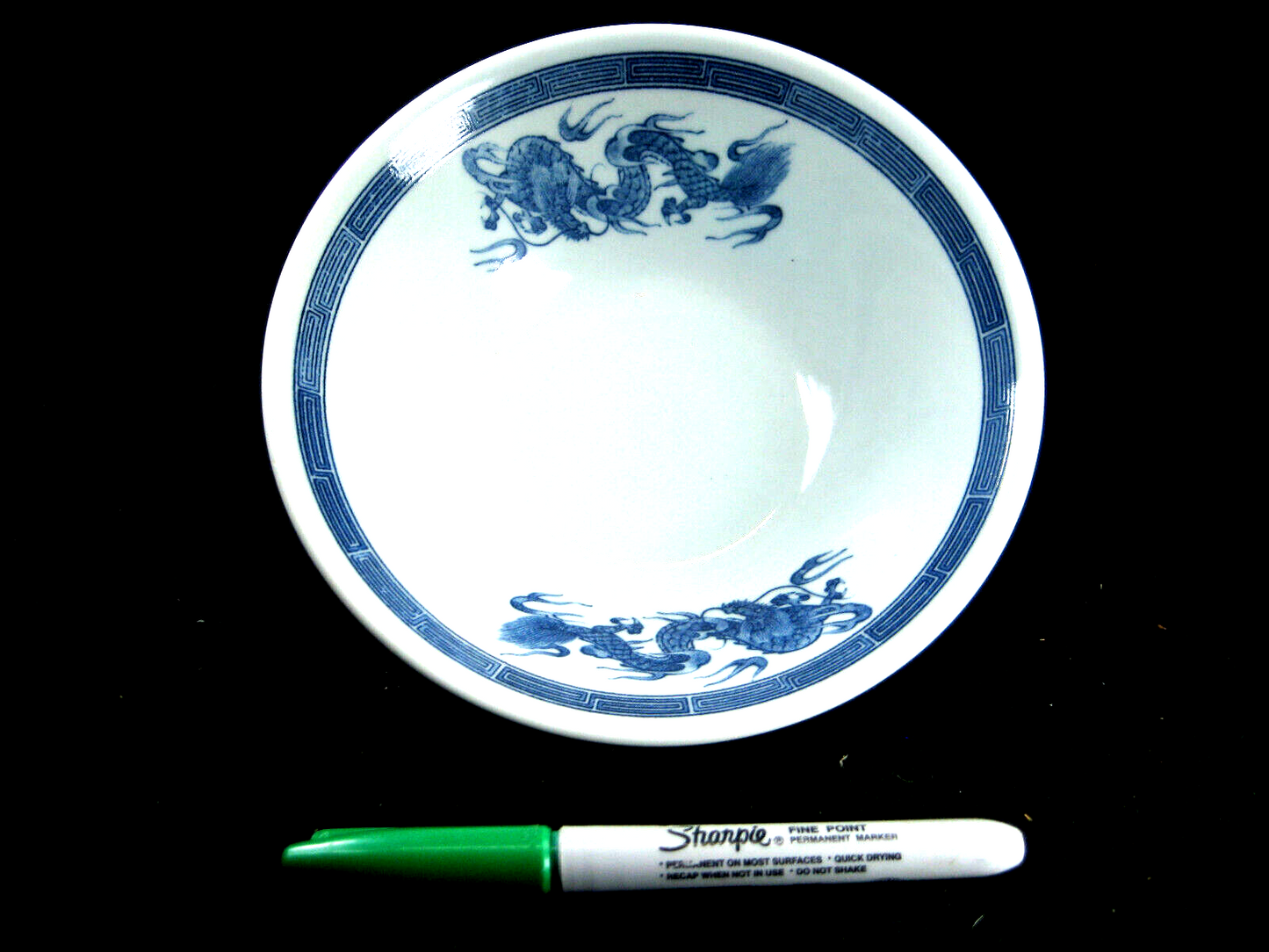 Japanese Imari Print Double Dragon Ceramic Bowl Classical Chinese 7.5"