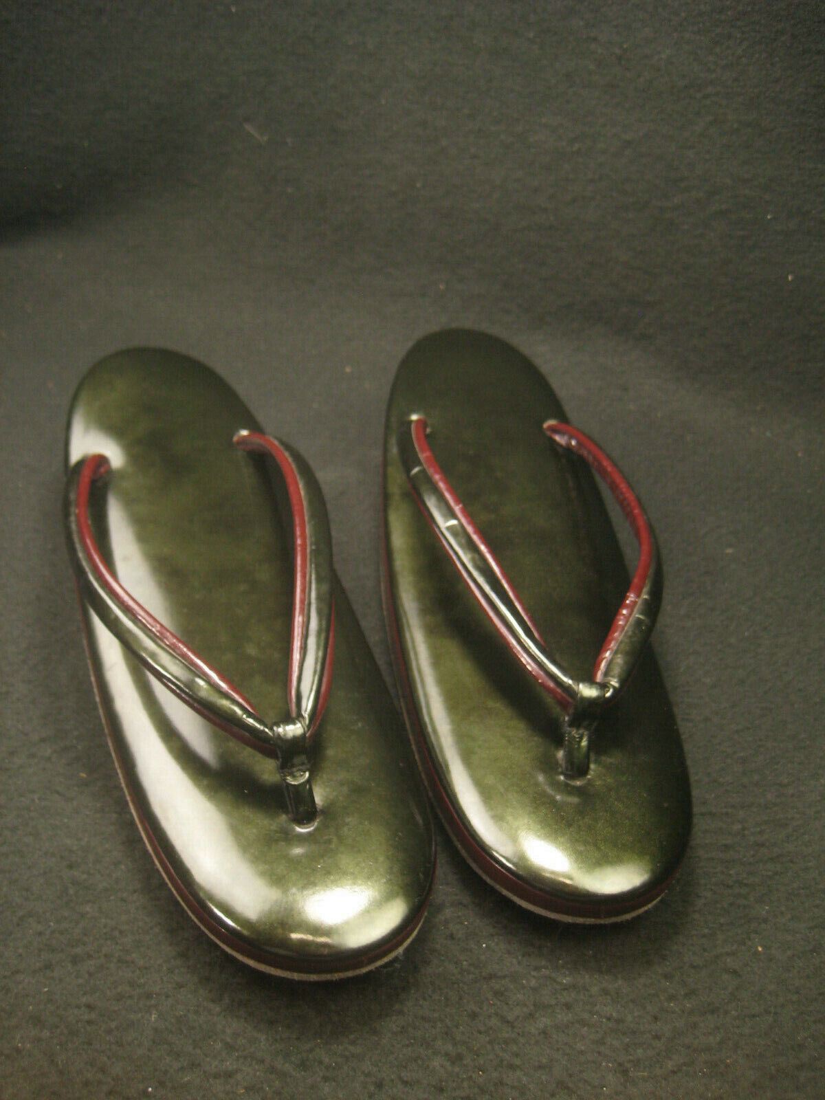 Vintage Japanese Geta Sandals Green & Red Plastic Extra Small Narrow