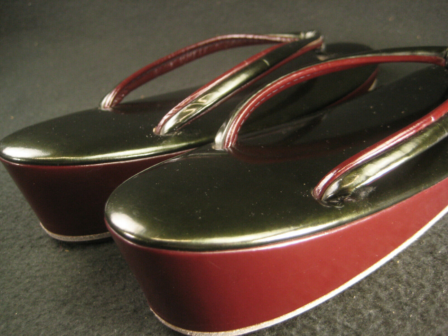 Vintage Japanese Geta Sandals Green & Red Plastic Extra Small Narrow