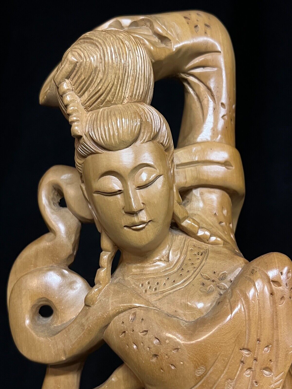 Vintage Chinese Quan Yin Carved Sculpture 18" Goddess ff Compassion