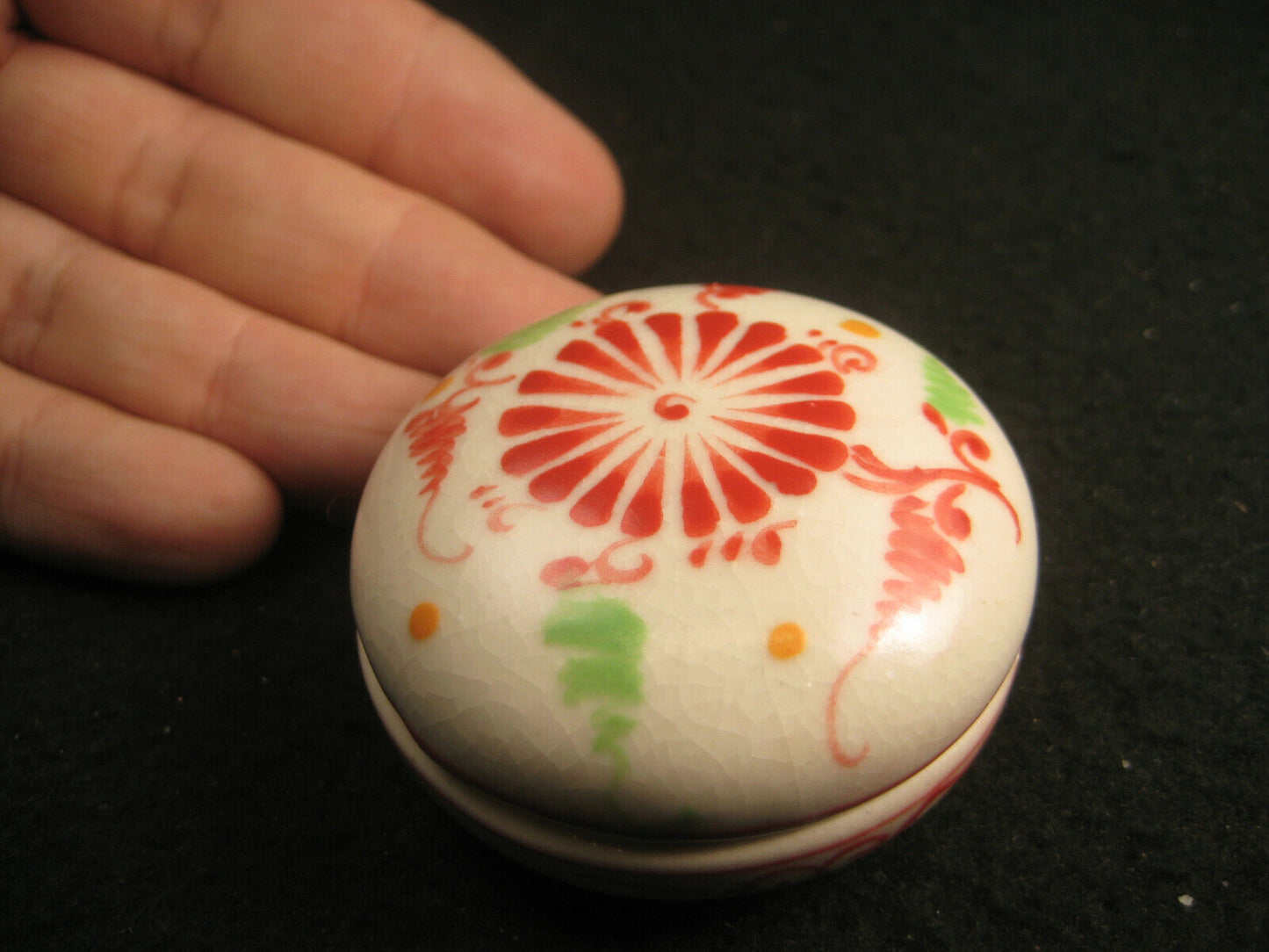 Antique Japanese Ceramic Hand Painted Kogo Inscence Holder Tea Ceremony White