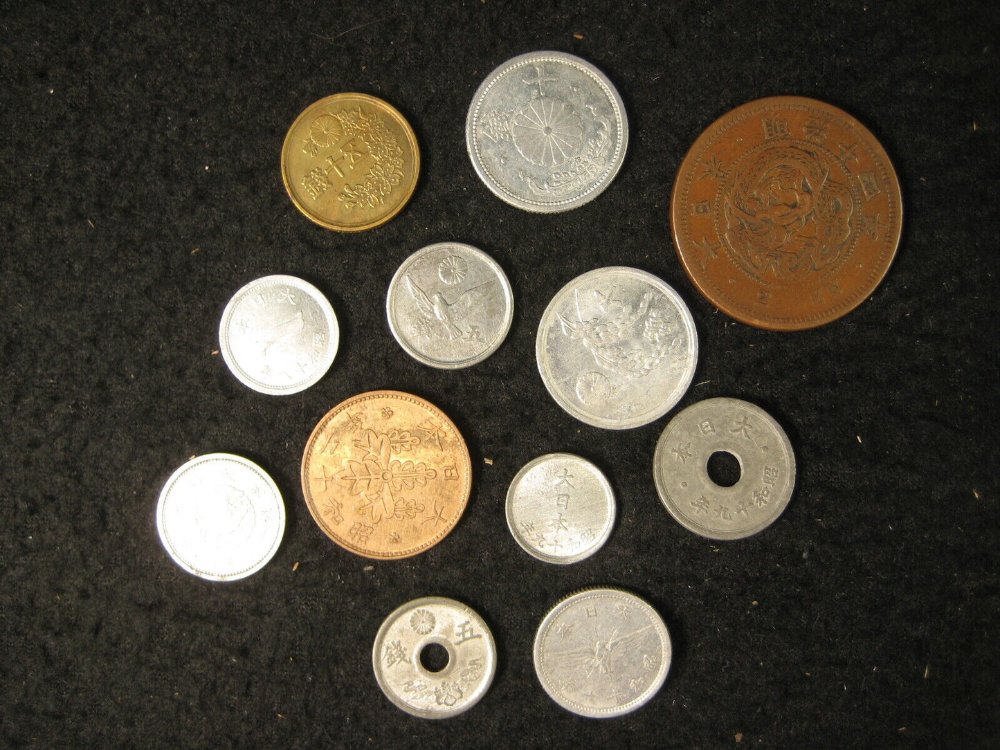 Antique/Vintage Collection 12 Japanese Coins 1881-1948 Includes 2 Sen Dragon