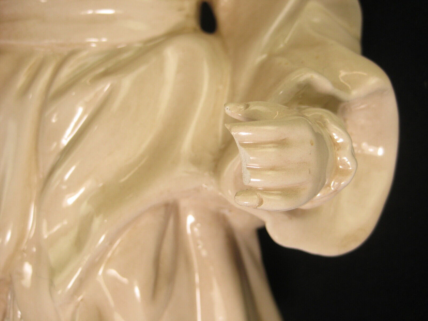 Vintage Chinese Statue (C.1960'S) Blanc De Chine Porcelain Woman W/ Umbrella