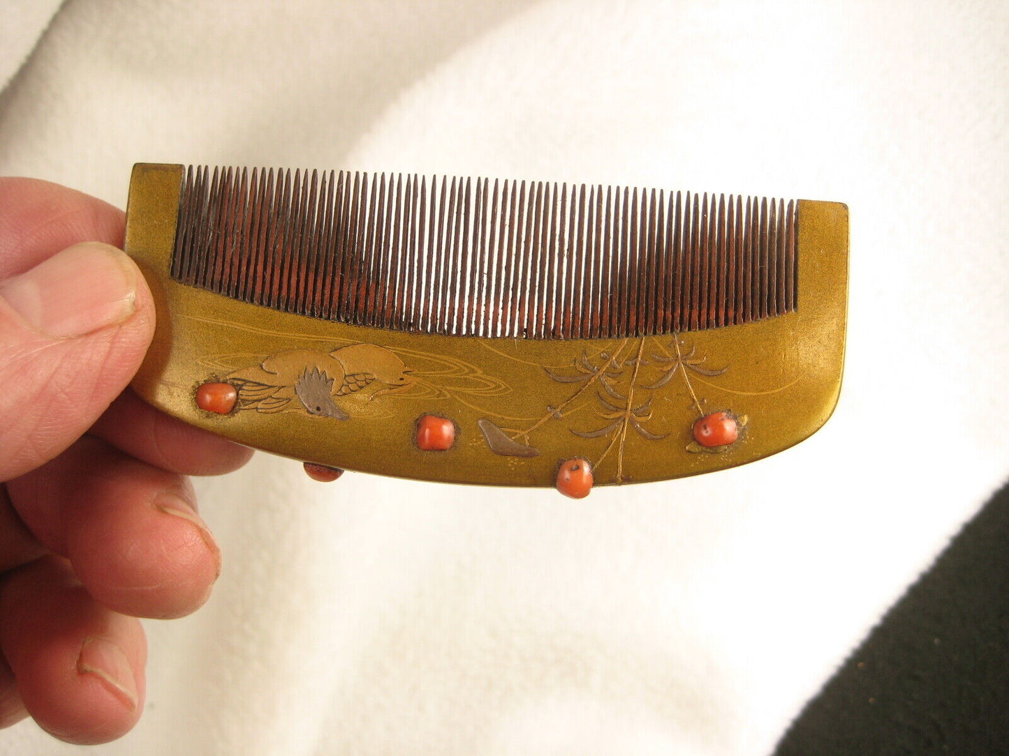 Antique Japanese Edo Era (C.1840) Nit Comb Makae Raised Gold Lacquer & Coral
