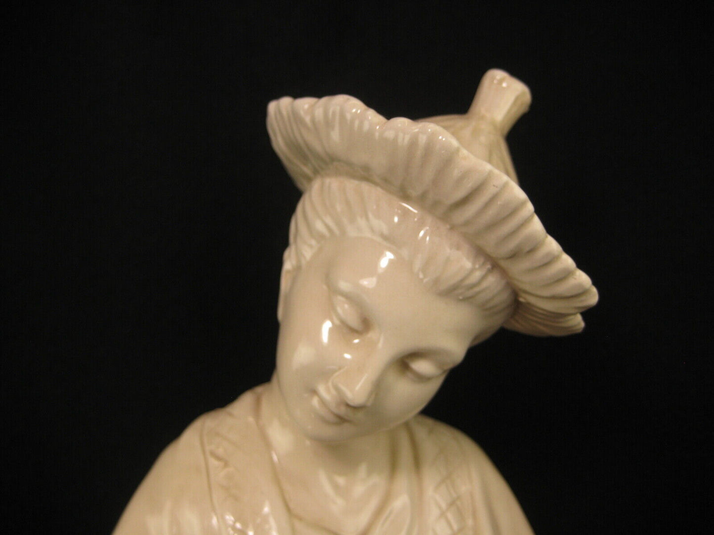 Vintage Chinese Statue (C.1960'S) Blanc De Chine Porcelain Woman W/ Umbrella