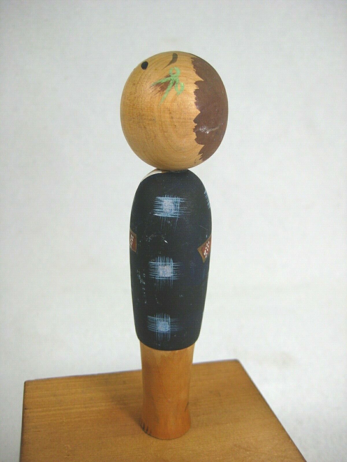 Vintage Japanese Showa Era (C.1940) Wooden Kokeshi Doll Blue Ikat Kimono 4 1/2"