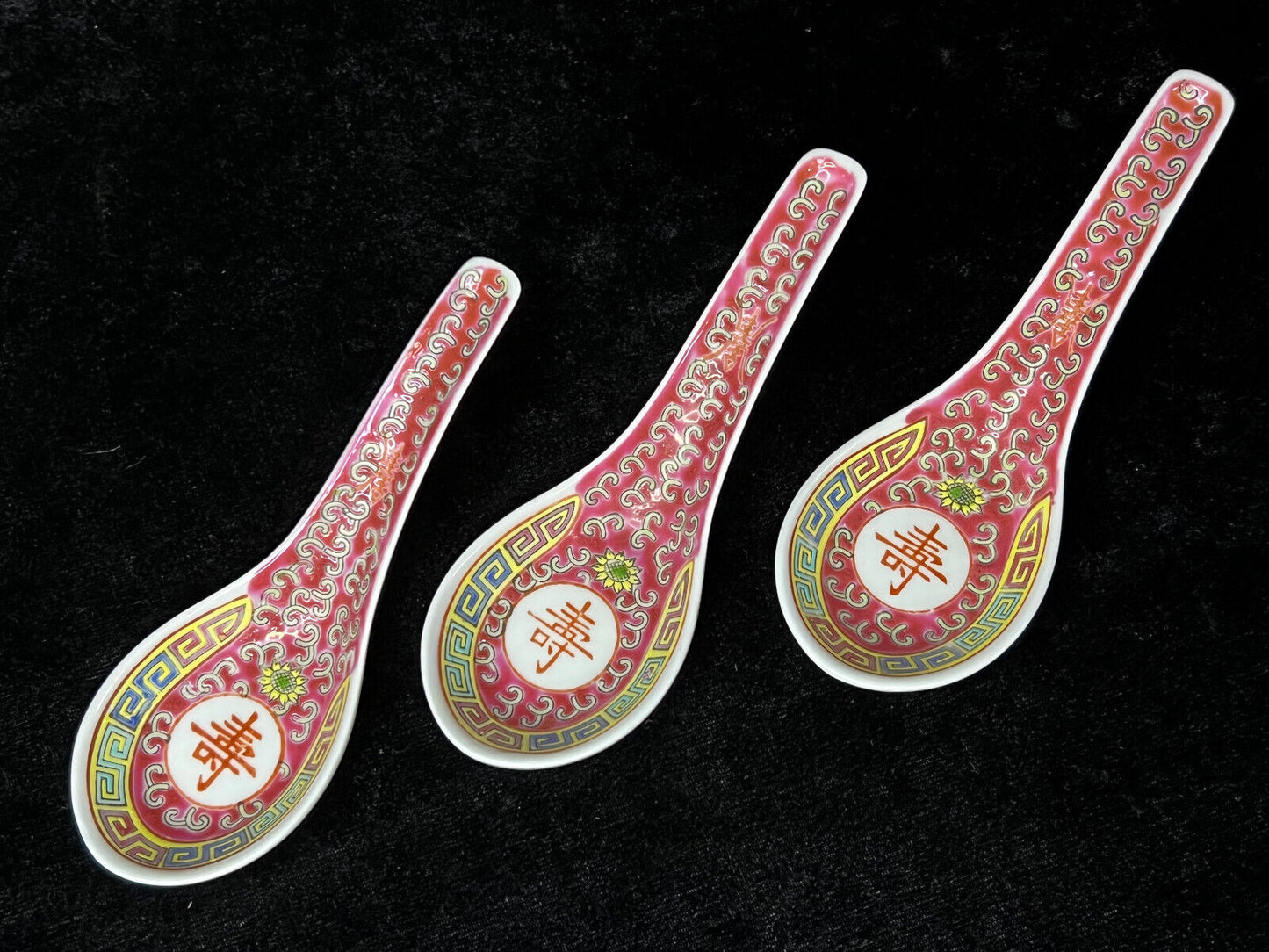 Vintage Chinese Ceramic Spoons in the Wanshou Wujiang Design 萬壽無疆