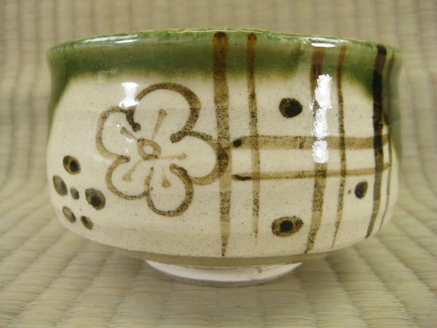 Vintage Japanese Oribe Ware Tea Ceremony Chawan Tea Bowl Green Plum Blossoms 5"