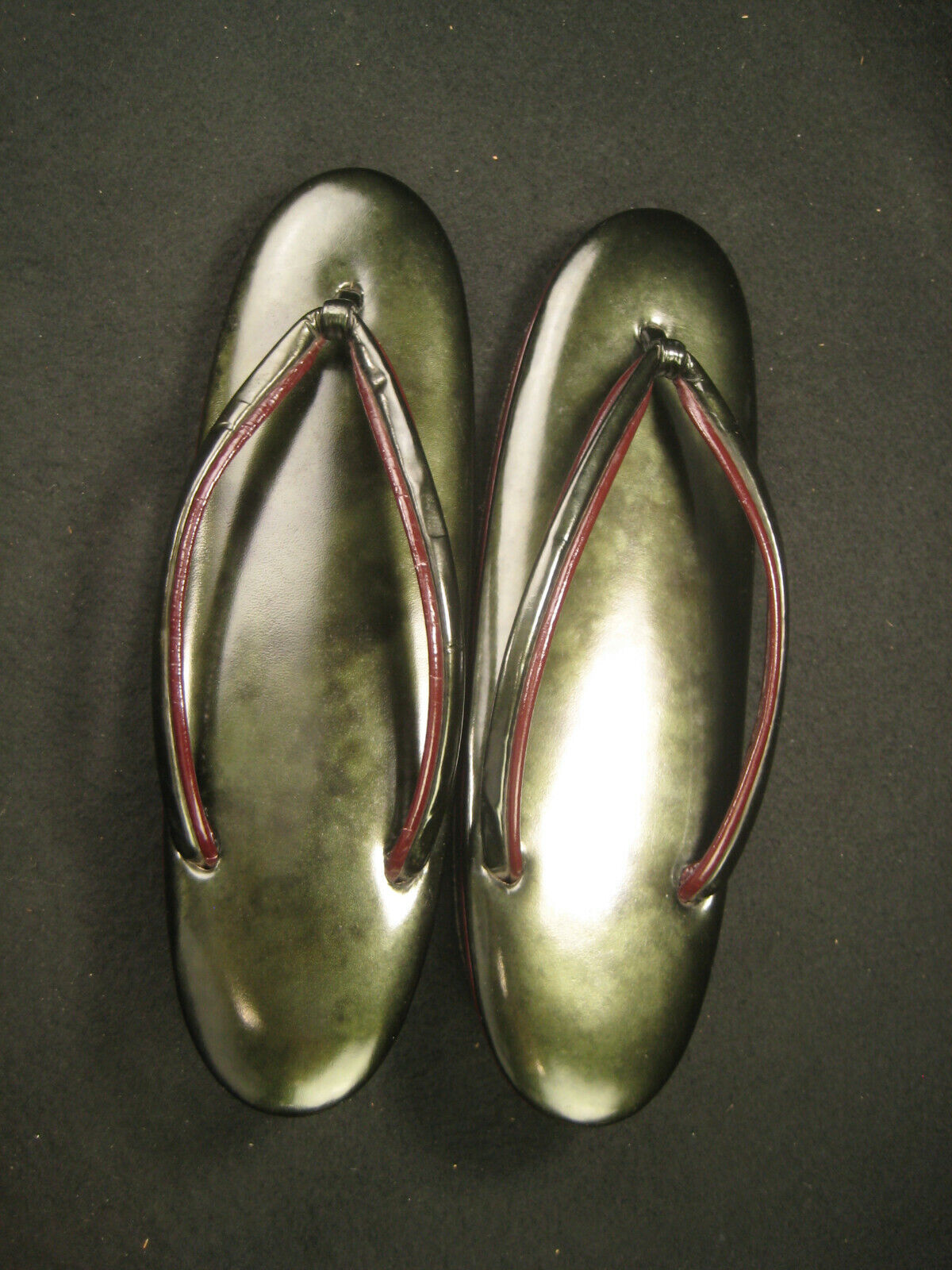 Vintage Japanese Geta Sandals Green & Red Plastic Extra Small Narrow