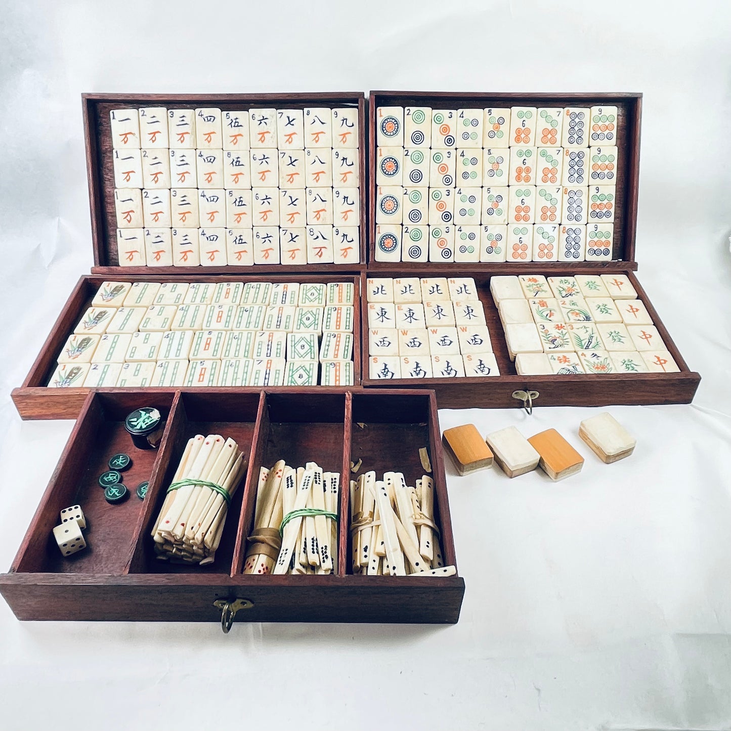 Antique Complete Chinese Mahjong Set With Arabic Numerals 3x2x1cm Tiles Special Tiles are Flowers Box Includes Betting Sticks Dice w/ Box as well as Direction Disks