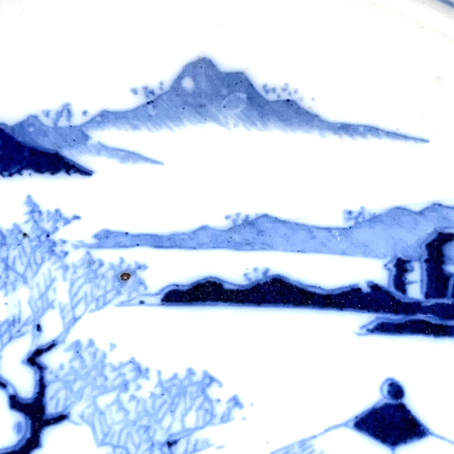 Antique c.1900 Meiji Era Japanese Ceramic Imari Plate Cranes w/ Landscape 6"