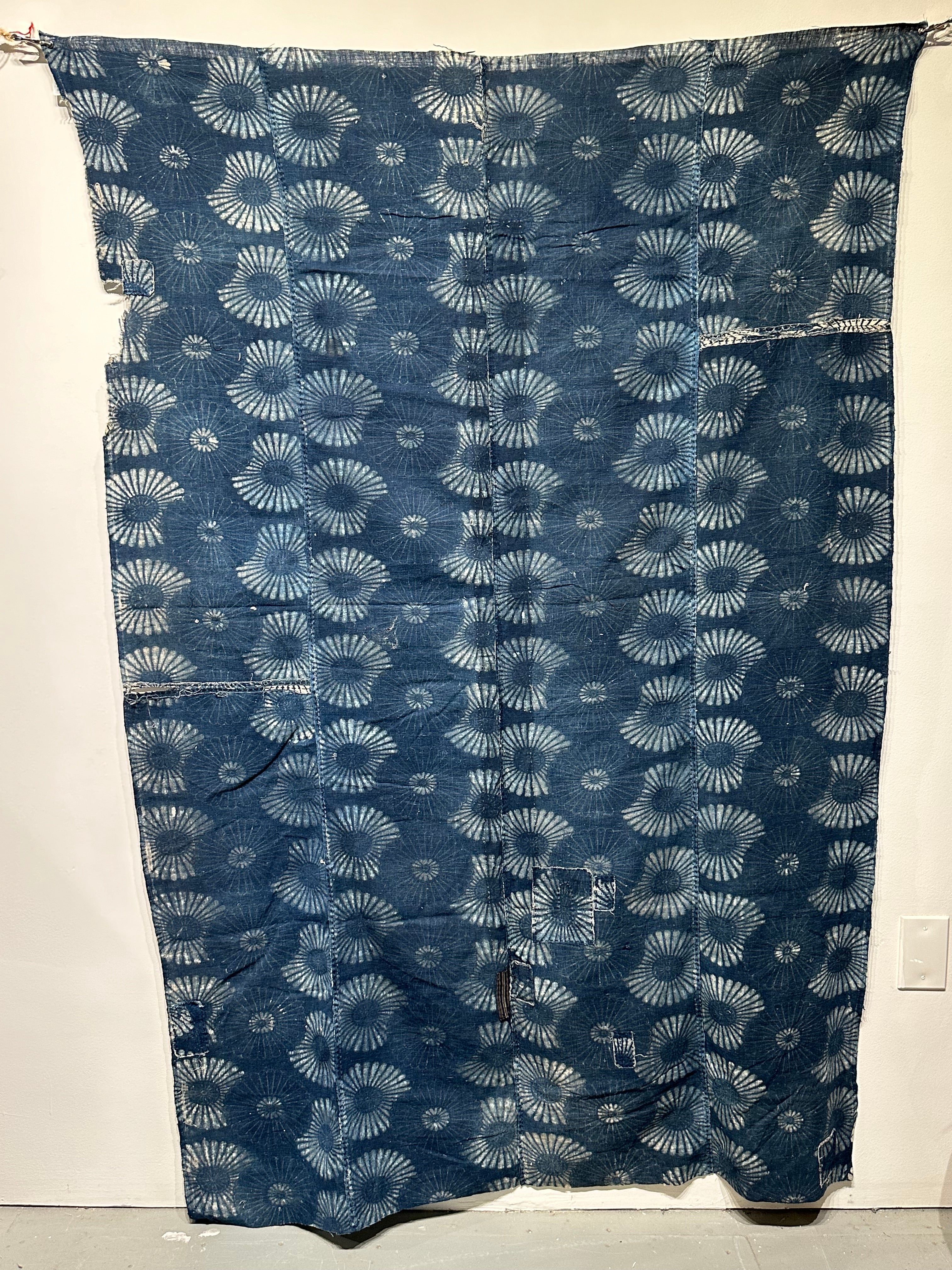 ANTiQUE HOMESPuN INDiGO KATAZoME CoTToN FABRiC - oLD JaPaNeSe HaND-WoVEN STeNCIL-DYeD AiZOME TeXTILE store 143 cms - FREE SHiPPING!!!