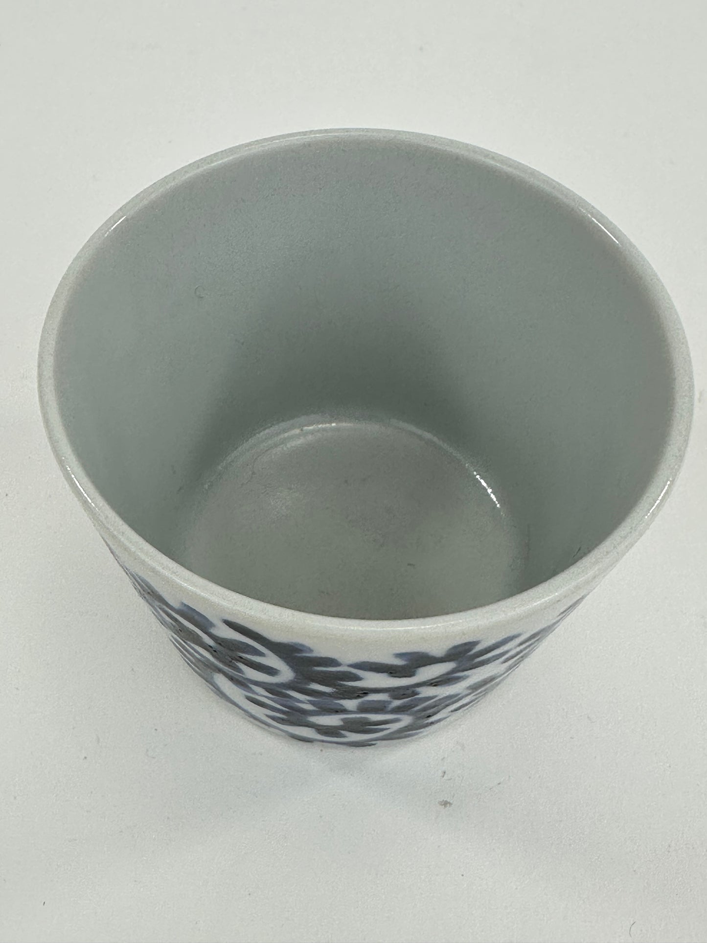 Vintage Japanese Hand Painted Indigo Spiral Yunomi Tea Cup 3"W