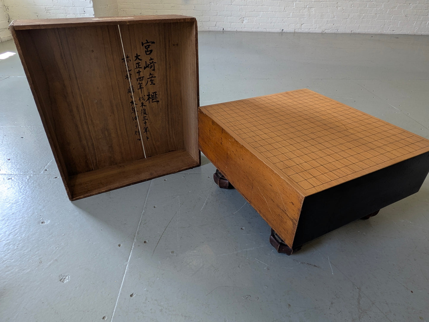 Very Rare Japanese Goban Genuine Miyazaki KAYA Signed Go Table Board 10"H