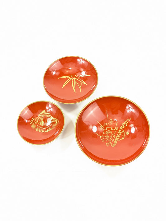 Vintage Japanese Red Lacquer Sakazuki Sake Cups Set x3 Gold Makie 4”