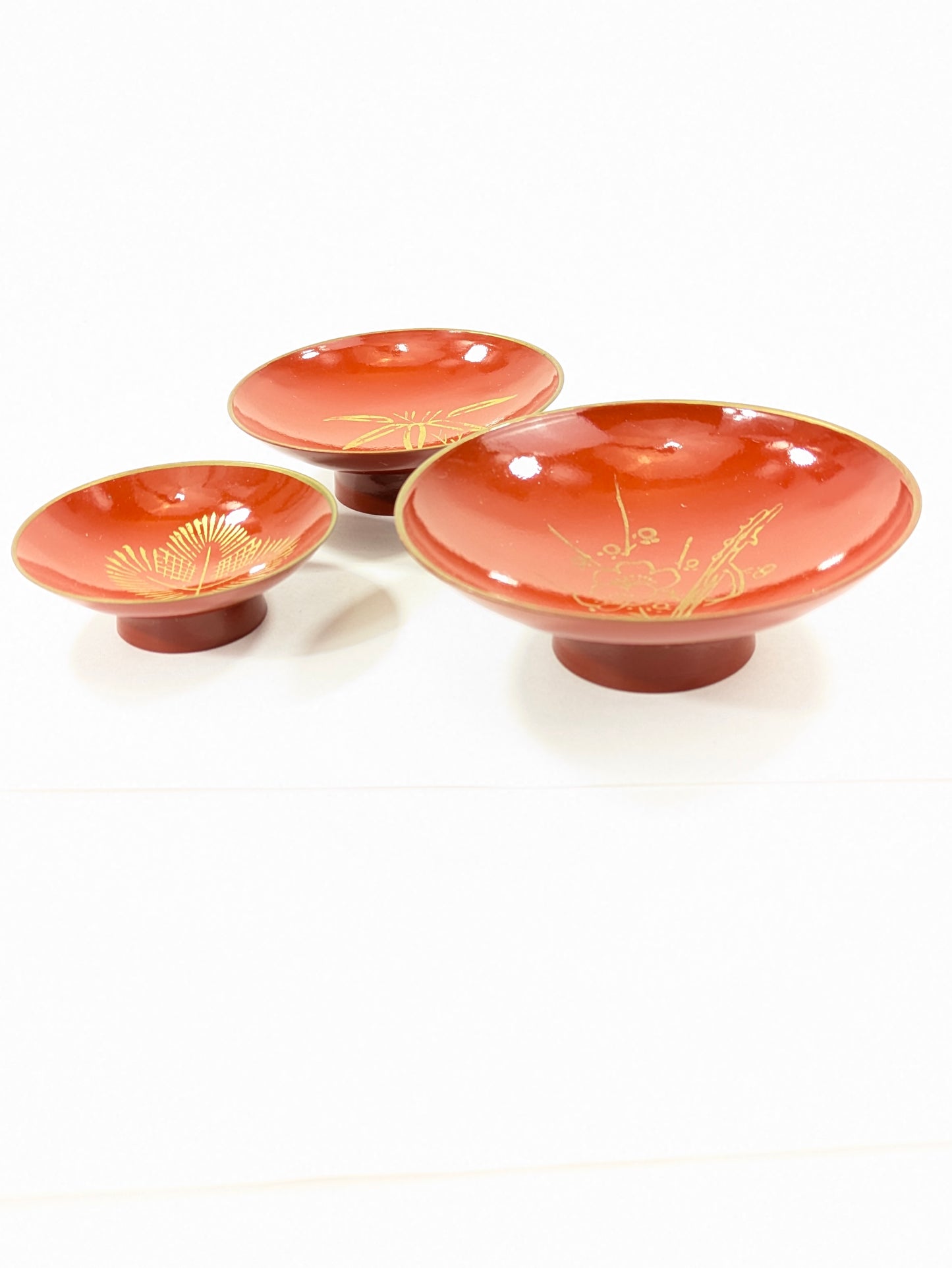 Vintage Japanese Red Lacquer Sakazuki Sake Cups Set x3 Gold Makie 4”