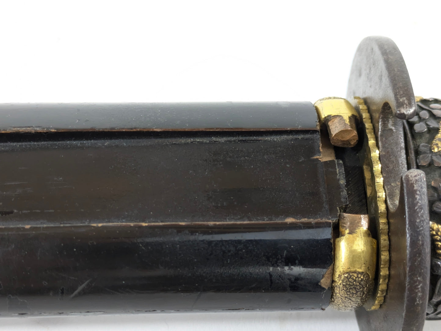 Antique Japanese Tanto – Edo Period – Deer and Pine Fittings, Arrowhead Tsuba, Black Lacquer Saya LS122