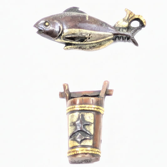 Antique Japanese Menuki Pair Signed Fish & Bucket Motifs Edo period (17th–19thC) LS218