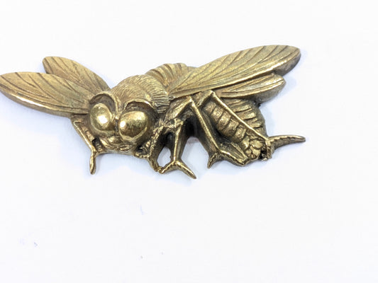 Antique Japanese Edo Period Gilt Copper Menuki Pair of Wasps Suzumebachi In High Relief