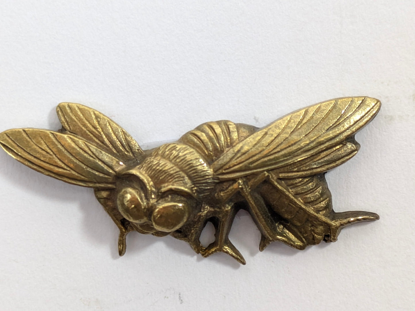 Antique Japanese Edo Period Gilt Copper Menuki Pair of Wasps Suzumebachi In High Relief