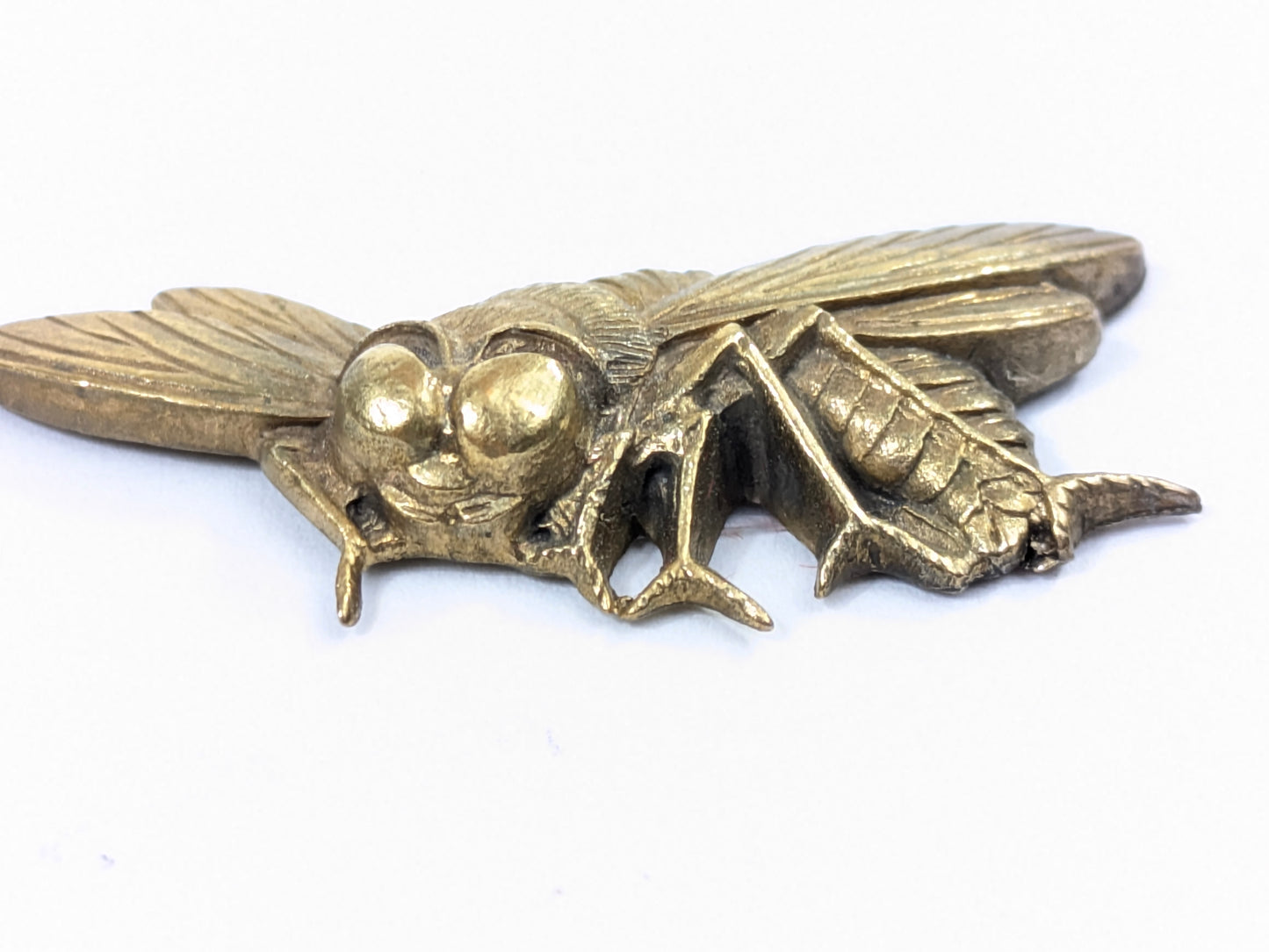 Antique Japanese Edo Period Gilt Copper Menuki Pair of Wasps Suzumebachi In High Relief