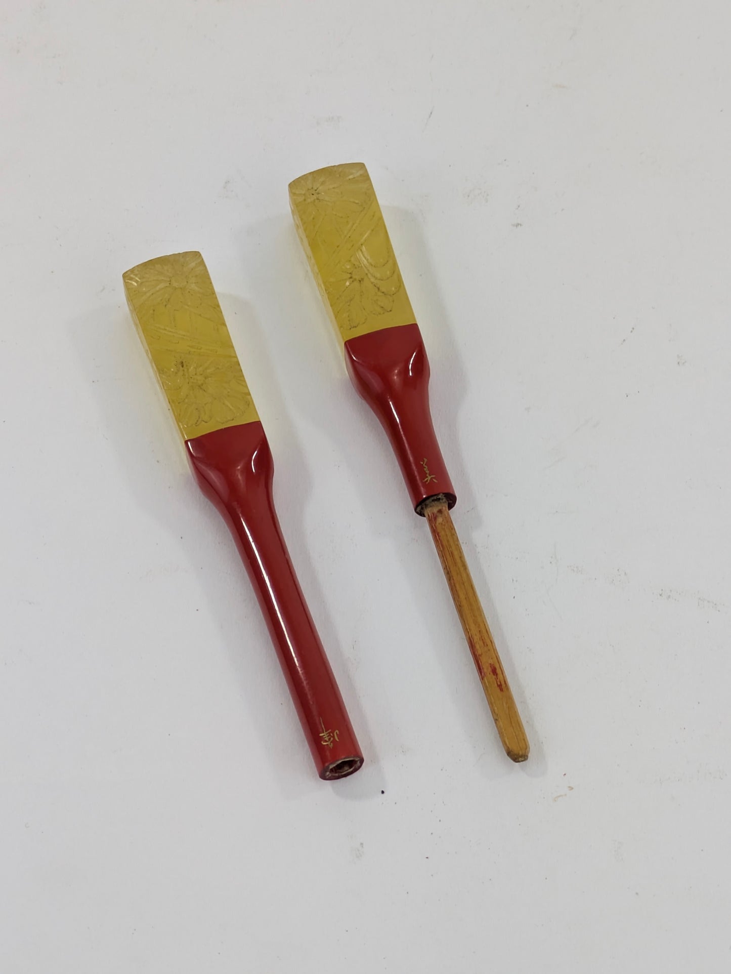 Antique Japanese Kogai Hair Ornament – Red Lacquer with Etched Chrysanthemum on Amber Celluloid – Signed – 8¼"