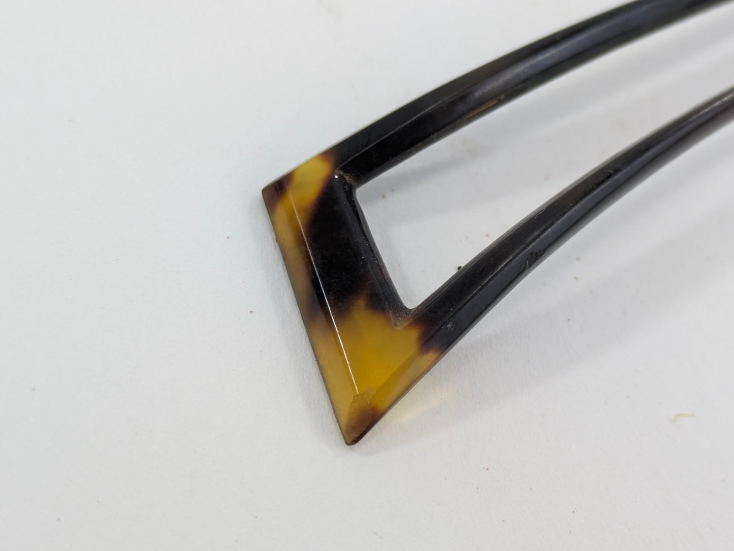 Antique Japanese Kanzashi Hairpin Openwork Geometric Form in Imitation Tortoiseshell – 4¾"5