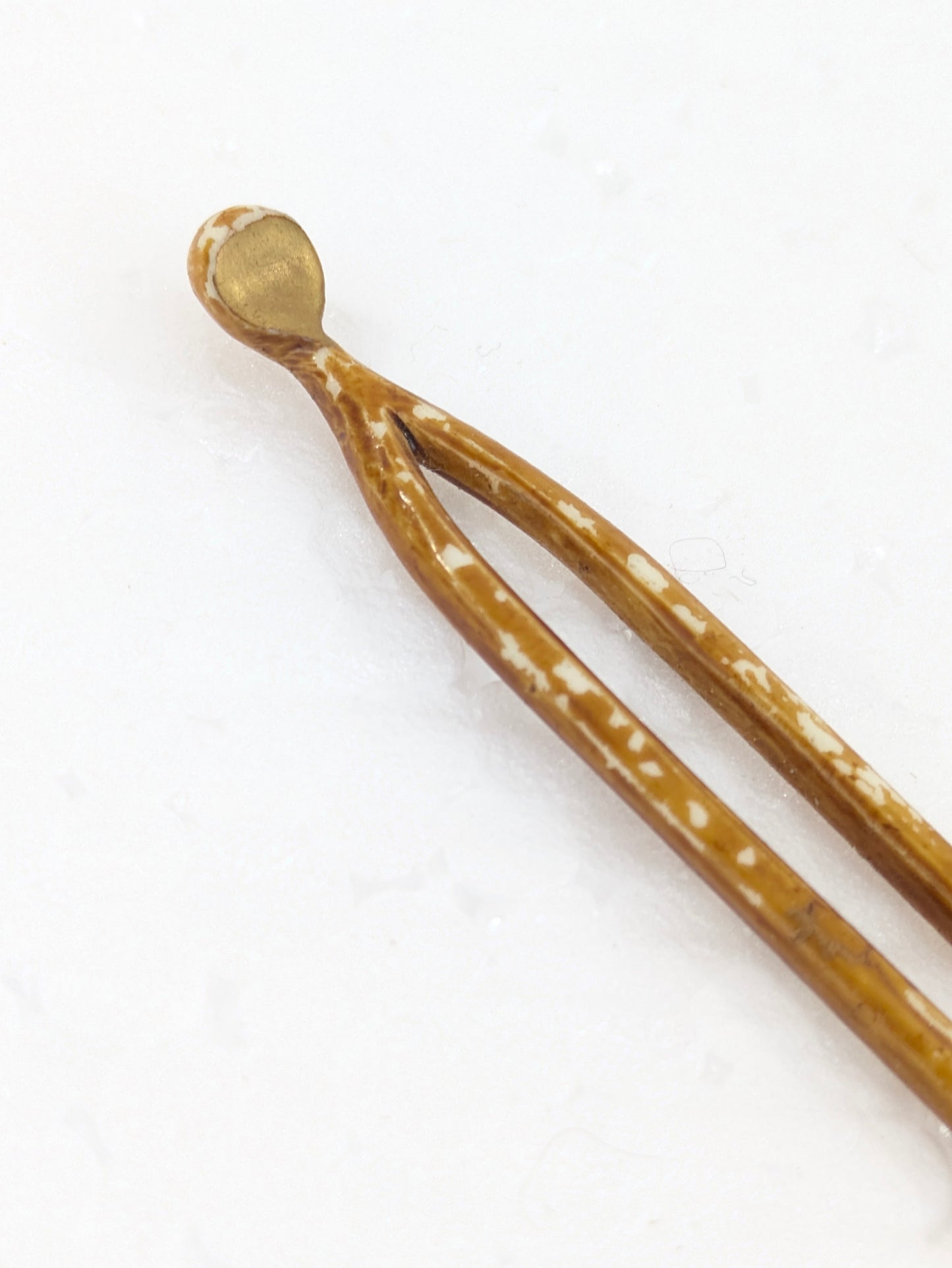 Vintage Japanese Kanzashi Hairpin Cream and Amber Marbled Resin – 5½"
