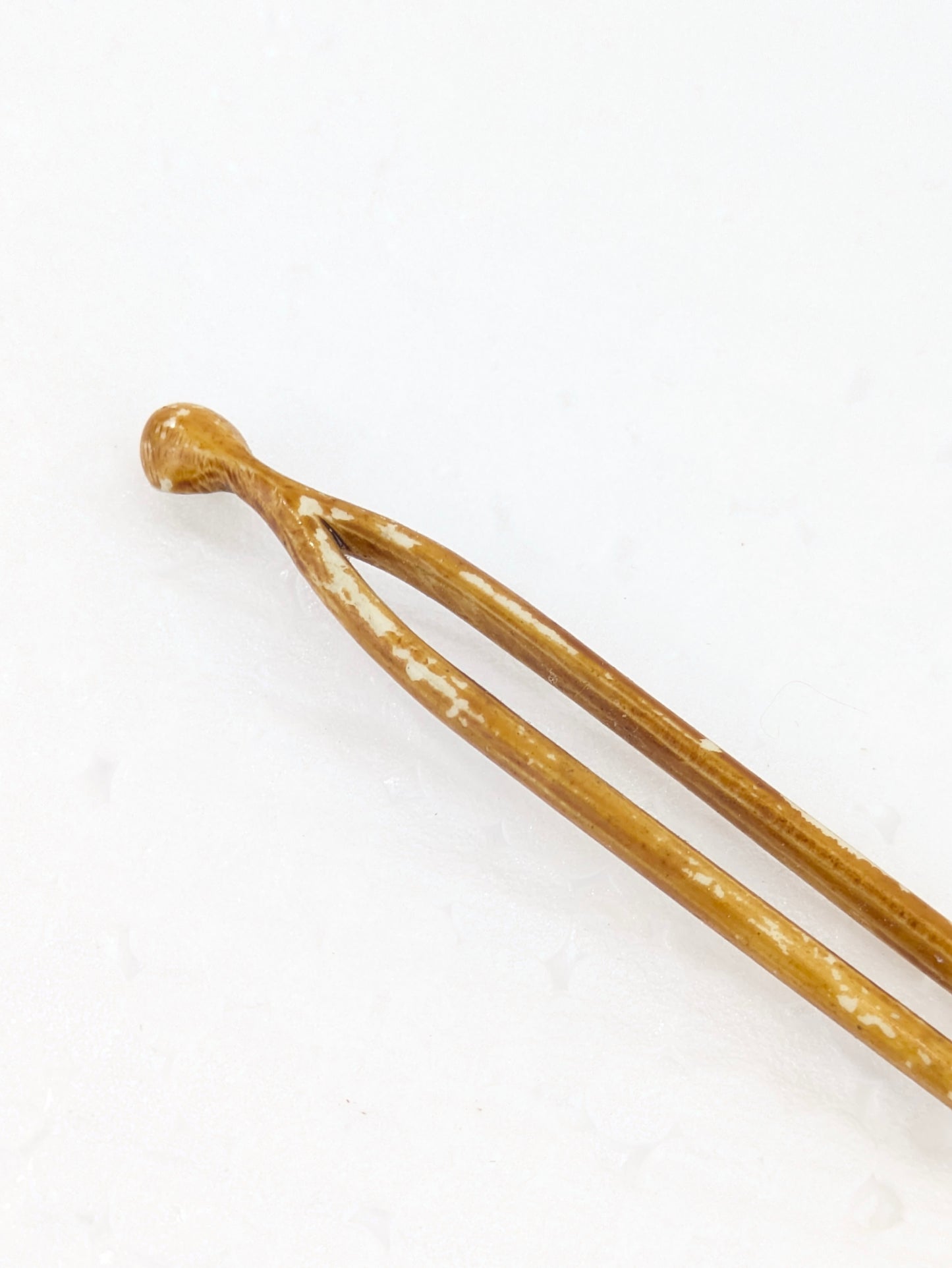 Vintage Japanese Kanzashi Hairpin Cream and Amber Marbled Resin – 5½"