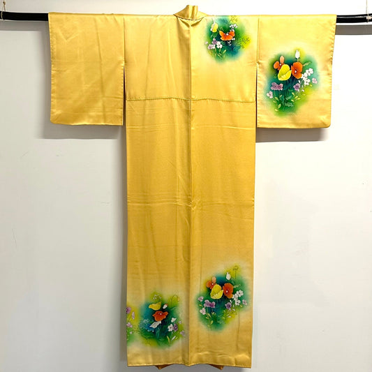 Vintage Japanese Silk Kimono Yuzen Poppy Bouquet Roundels Pale Yellow Showa