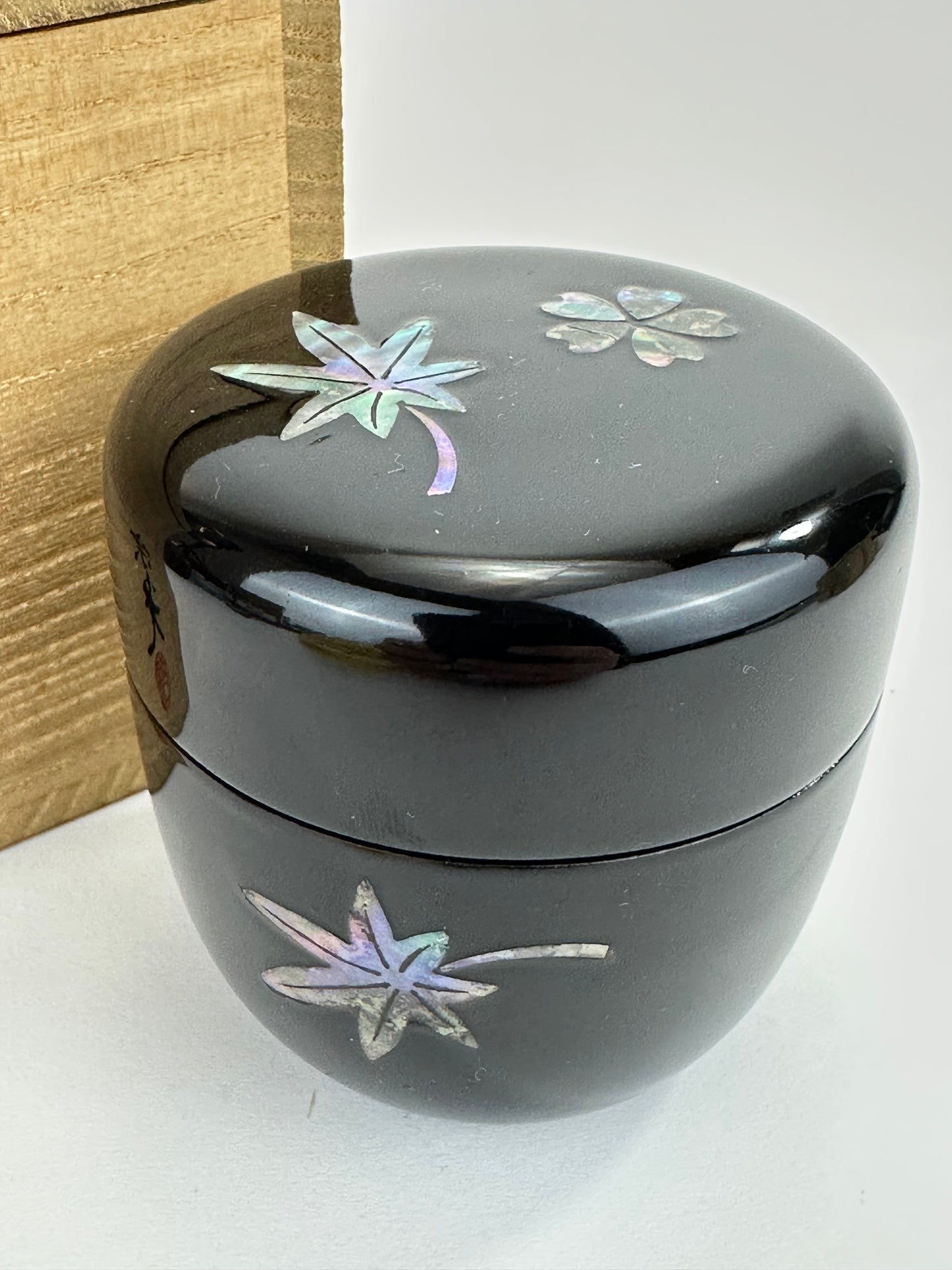 Vintage Japanese Natsume Wooden Tea caddy Raden Cherry blossoms & Maple Leaves