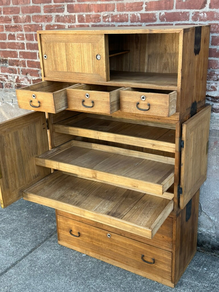 Antique Japanese Taisho Era c1920's Clothing Chest Kiri Ishodansu Tansu 60.5"H