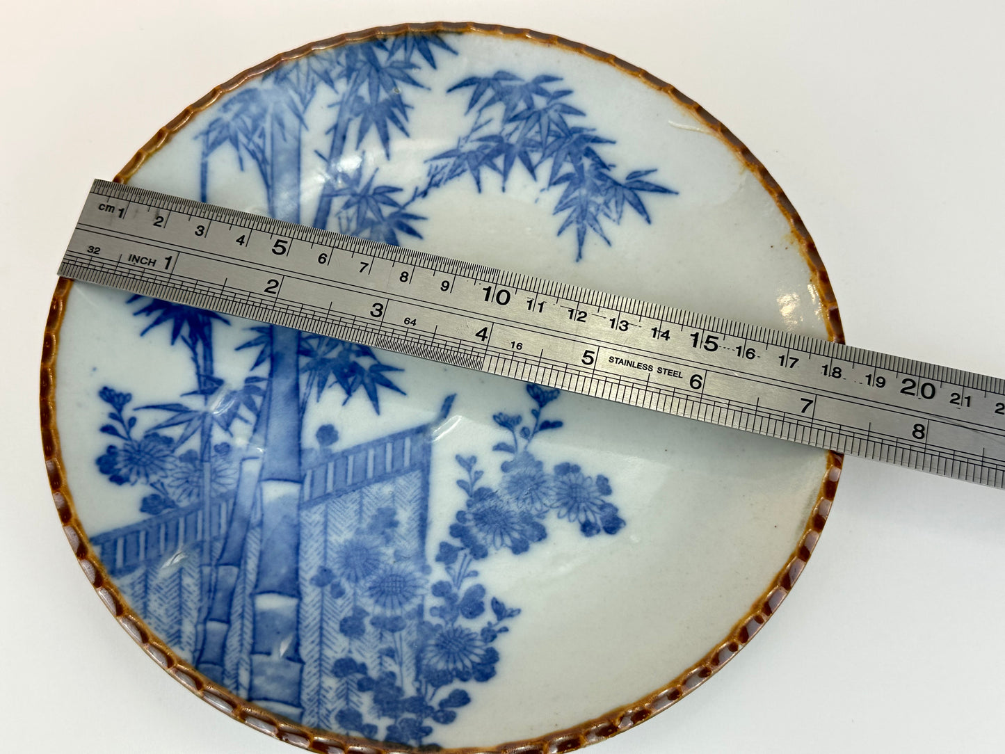 Antique Japanese Imari Blue & White Scalloped Bowl Bamboo Garden Scene 7.25"W