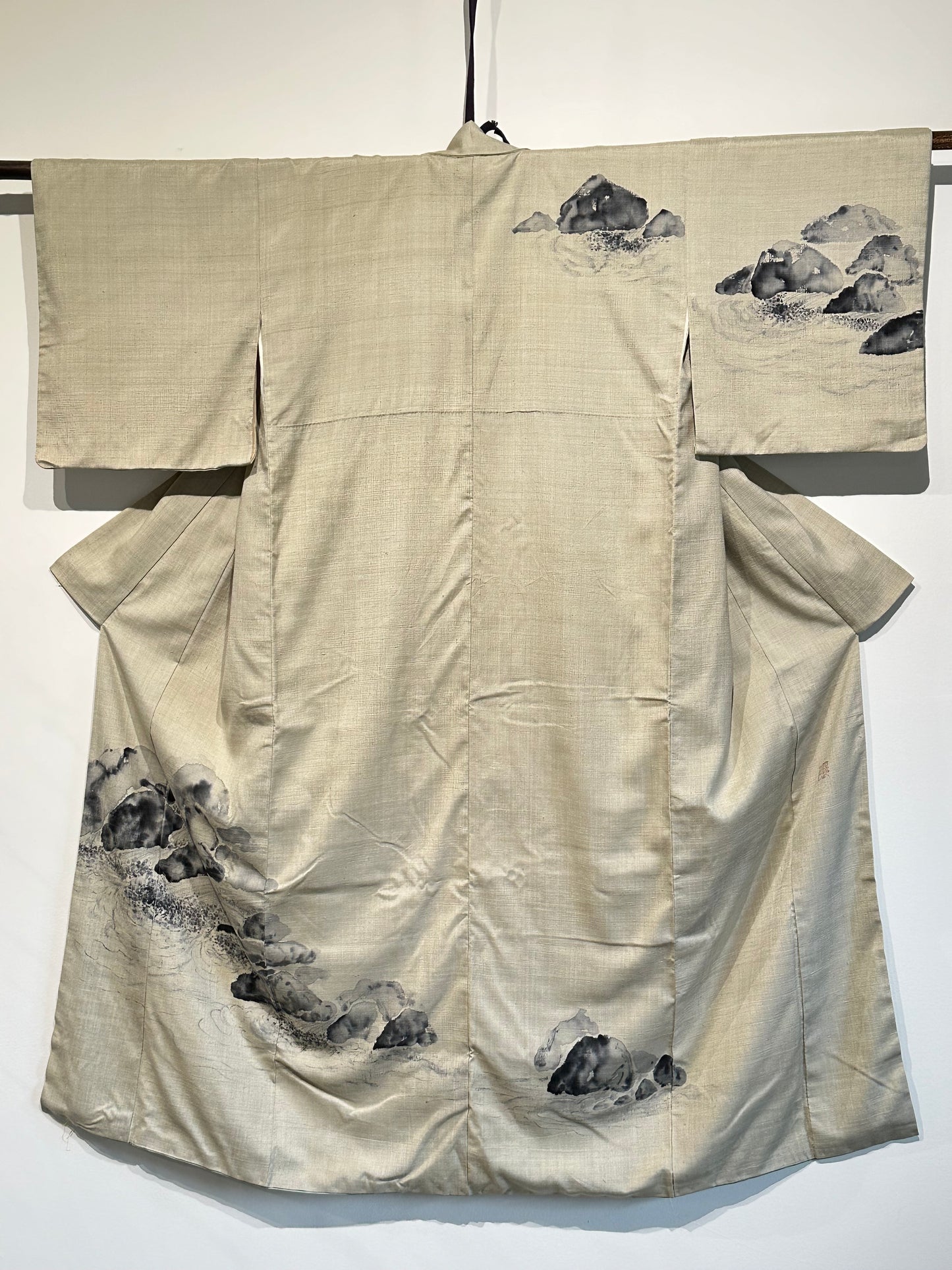 Japanese Tsumugi Silk Kimono Hand Spun/Woven/Painted Boulders Stream Gray