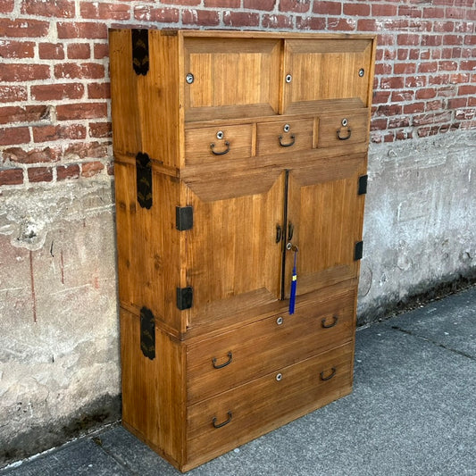 Antique Japanese Taisho Era c1920's Clothing Chest Kiri Ishodansu Tansu 60.5"H