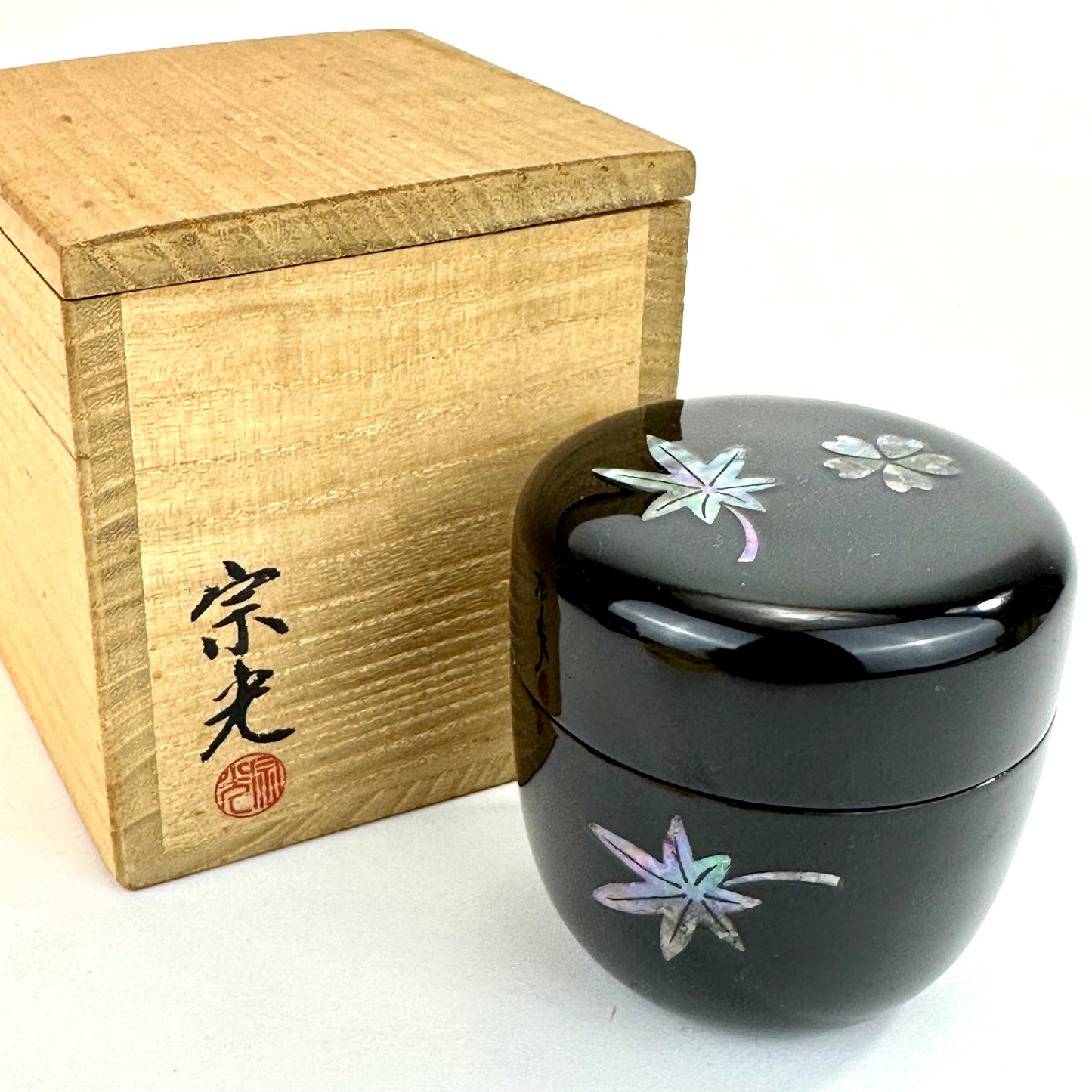 Vintage Japanese Natsume Wooden Tea caddy Raden Cherry blossoms & Maple Leaves