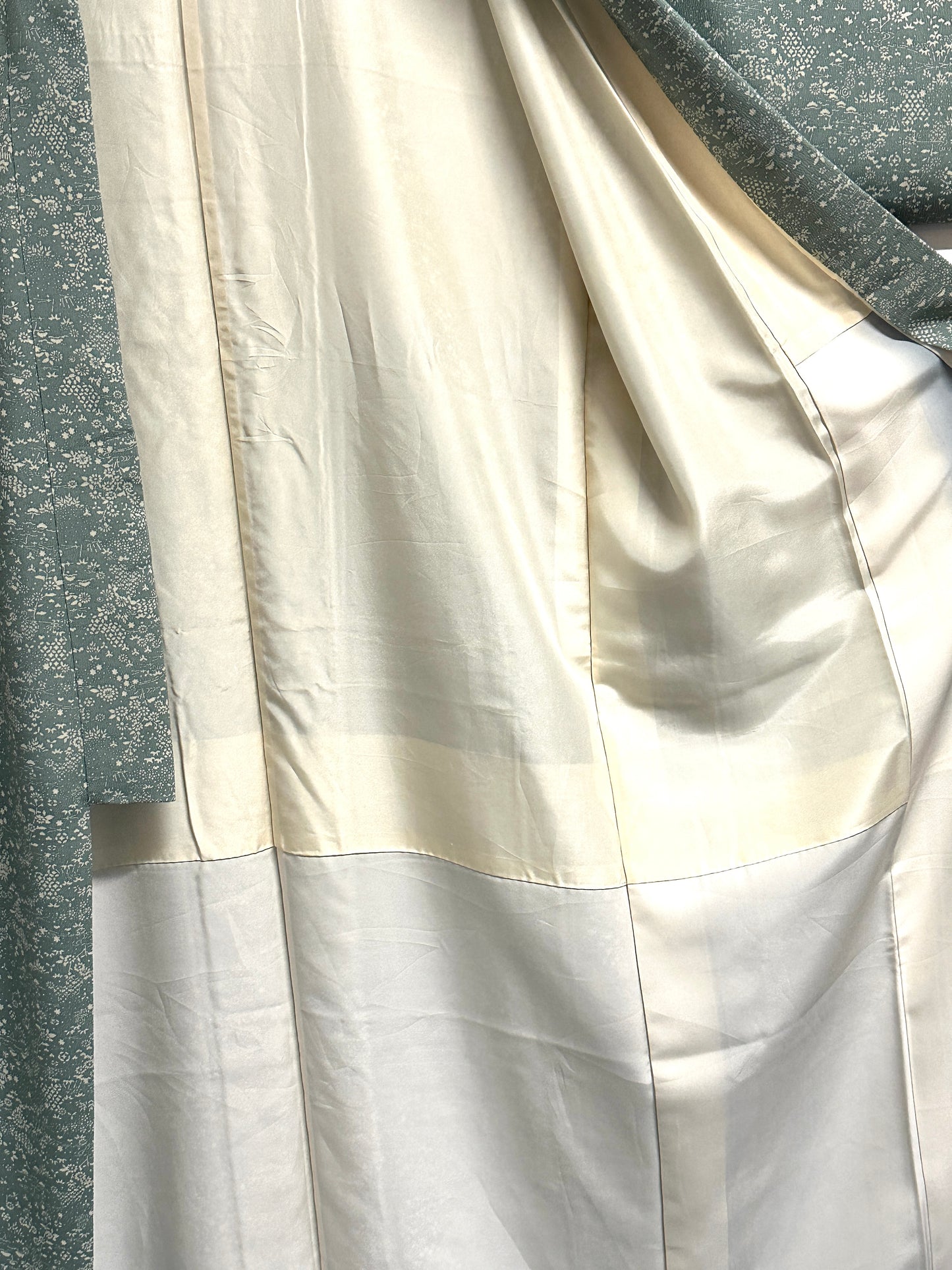 Vintage Japanese Silk Kimono Scattered White Botanical Chirashi Celadon Showa